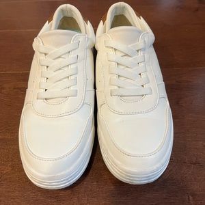 Dr Scholl’s white slip on sneaker